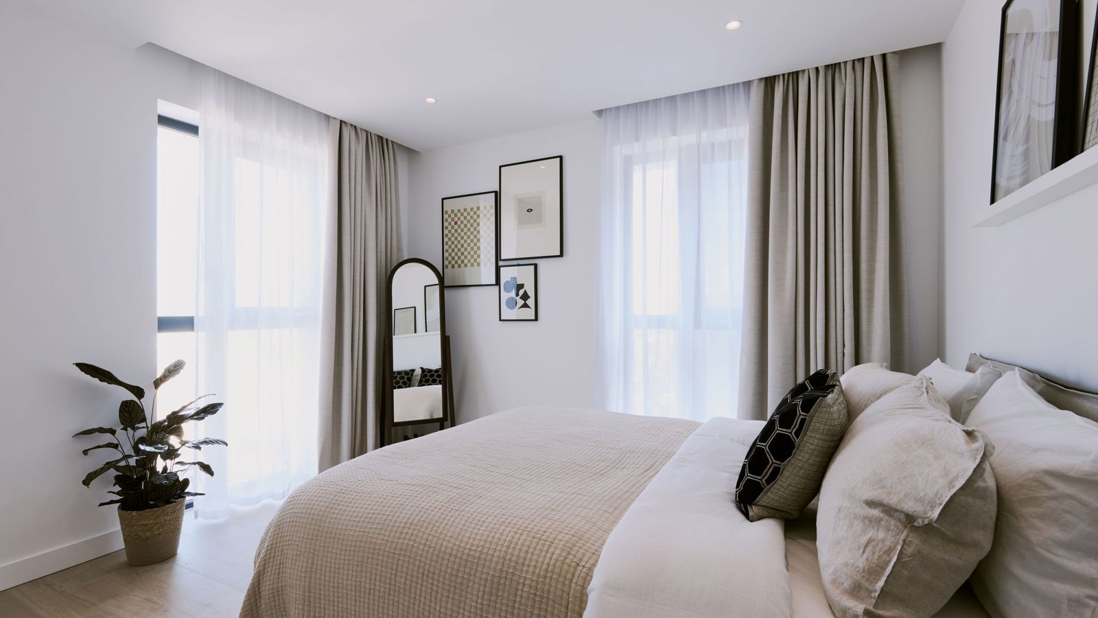 Bedroom 3 Bed Rental Flat Aldgate